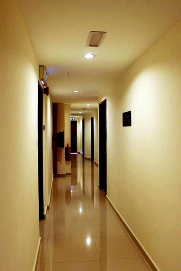 Hotel Sara'S Inn, Shah Alam Extérieur photo