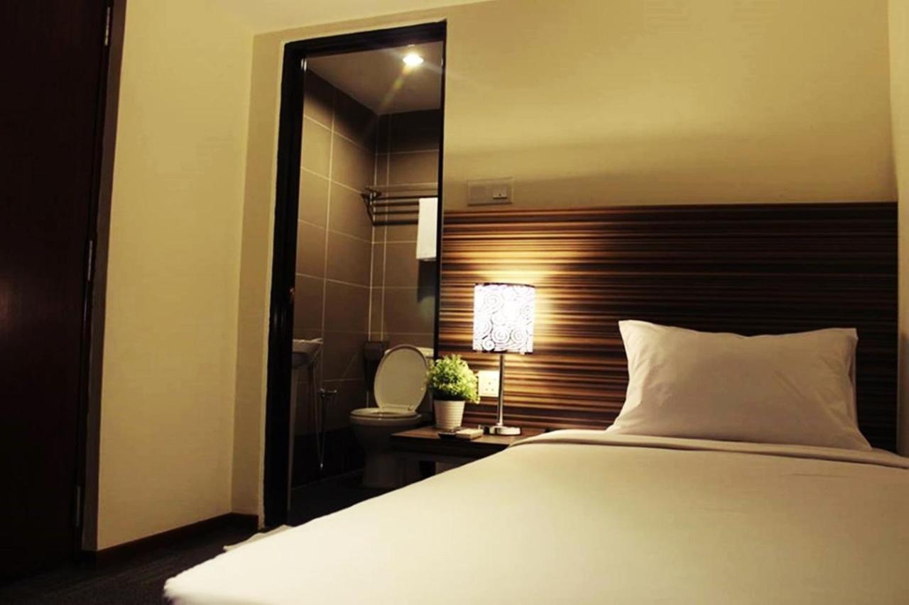 Hotel Sara'S Inn, Shah Alam Extérieur photo